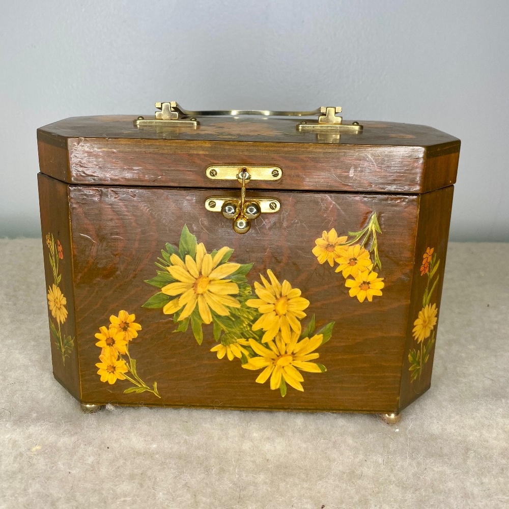 VINTAGE: Handmade Wooden Box Purse